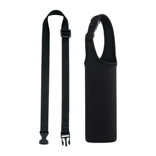 【商品仕様】カップホルダーサイズ:直径6.5~7cmx高さ18cm。調節可能なショルダーストラップ付き(最大伸長1.2m)。 【高密度縫製で全面保護】側面・底面を強化した二重縫い加工で、摩擦や衝撃から水筒をしっかりガード。特に底部分の耐久性を向上させました。 【マルチアジャストシステム】付属の調整可能ストラップで、大人から子供まで快適に携帯可能。ウエストポーチとしての使用も可能に。 【3Way使いで便利な多機能設計】手持ち・カバン掛け・肩掛けの3通りの使用方法に対応。ペットボトルからタンブラー、魔法瓶まで、どんな容器でもしっかり固定できます。 【快適な装着感】肩掛け用ストラップは長さ調節可能で、体型や好みに合わせてフィット。クッション性のあるパッド付きで、肩への負担を軽減し、長時間の持ち運びも楽々です。