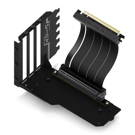 フル PCI スロット ケース向けに最適化:7つの開いたPCIeスロットを備えた筐体向けに特別に設計されたこの垂直GPUマウントは、最適なフィットと安定性を確保するために最低8つのスロットを必要とするRTX40シリーズの3スロットグラフィックカードに最適です。 精密に設計されたライザーケーブル:PCIe 4.0のライザーケーブルは、注意深く角度付けされたコネクタと115mm / 4.52inの理想的な長さを備えており、曲げや圧迫のリスクなしに完璧なフィットを確保し、それによってマザーボードのコネクタを潜在的な損傷から保護します。 シンプルかつ頑丈な垂直ディスプレイ: 簡単に取り付けられるように設計されたこのマウントにより、GPU の見事な垂直プレゼンテーションが可能になります。 追加された調整可能なサポートネジにより、安定性が向上し、独特の存在感が保証されます。 双方向ロッキング構造:優れた鋼材で構築されたこのコンポーネントは、双方向のロッキング構造で設計されており、堅牢で多方向のサポートを提供し、重いグラフィックカードがしっかりと固定されることを保証しています。
