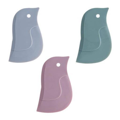 【商品内容】キッチンスクレーパー*3、カラー:ピンク、ダークグリーン、グレー、サイズ:11*7cm。 【ユニークなデザイン】落ちにくい汚れを素早くなめらかにし、シンプルで実用的です。 ペンギンのくちばしで溝を掃除できるので、お手入れも簡単です。 ペンギンの尻尾が隙間の縁を掃除してくれるので、汚れが逃げない。 【上質な素材】スチレン弾性材料で作られたペンギンソフトスクレーパー6個セット、物を傷つけない、素早くヘラ、掃除が簡単です。 非常に収納しやすく、ハングアップするシンプルなデザインは、乾燥や整理整頓も簡単です。 【簡単に掃除できます】ペンギンスクレーパーを温かい石鹸水で洗い流すか、次の食器洗い機に追加して、次の調理やベーキングの準備をします。 【用途】ペンギンソフトヘラは、カレーやソースを使ったお皿やフライパンの汚れをなめらかにし、洗剤や水を節約することができます。