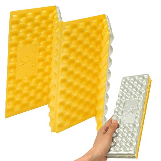 【超軽量で持ち運び・収納が簡単】重さはわずか約 40g で、鶏卵 1 個よりも軽量。折りたたむとサイズは約 31x10x4cm になり、リュックにもすっきり収まり、持ち運びの負担になりません。 【防湿・断熱で保温性に優れる】表面のアルミフィルムが地面の湿気や冷気をしっかりブロックし、熱の逃げも抑えます。低温や湿気の多い屋外でも、肌触りの良いドライで暖かい状態をキープできます。 【防水・防汚でお手入れが簡単】全体が防水仕様なので、雨や露、汚れが付いてもサッと拭くだけでキレイになり、屋外でもストレスなく使えます。 【卵パック構造でクッション性が高く快適】卵パックのような凹凸構造が体重を分散し、地面の硬さや凹凸を緩和。長時間座ってもお尻が痛くなりにくく、優れた弾力でサポートします。 【高弾性素材で長く使える耐久性】高弾性 IPXE(XPE)フォーム素材を採用し、弾力性が高く変形しにくいのが特徴。岩場や泥道など過酷な屋外環境でも安心して使え、長持ちします。