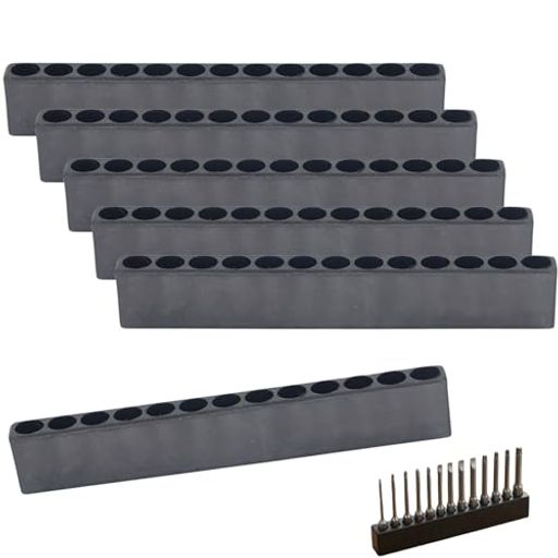 【製品仕様】各セットには、約10.8 x 1.66cmの六角レンチビット収納ボックスが6枚入っています。様々な種類やサイズのビットを分類して収納したり、複数の作業ポイントに配置したりできるため、整理整頓の可能性が大幅に広がります。 【軽量で耐久性に優れています】このビットホルダーは、軽量で耐久性に優れたTPR素材で作られています。工具バッグや現場の作業環境における摩擦にも耐え、長期間の耐久性を確保します。 【最大13本のビットを収納可能】各ビットホルダーには、直径約6.35mmの六角シャンクビットを最大13本収納できます。散らばりやすいビットを効果的に管理し、作業中の紛失や置き忘れを防ぎます。 【コンパクトで持ち運びに便利】この六角レンチビットオーガナイザーは非常にコンパクトで、工具箱の収納部や作業ポケットにすっきりと収納でき、すぐに取り出しやすく、作業効率を向上させます。 【多用途】インパクトドライバービットから精密ドライバービットまで、あらゆる電動工具と手動工具に適しており、ほとんどの六角シャンクビットと互換性があります。DIY初心者からプロユースまで、様々な作業現場で活躍します。