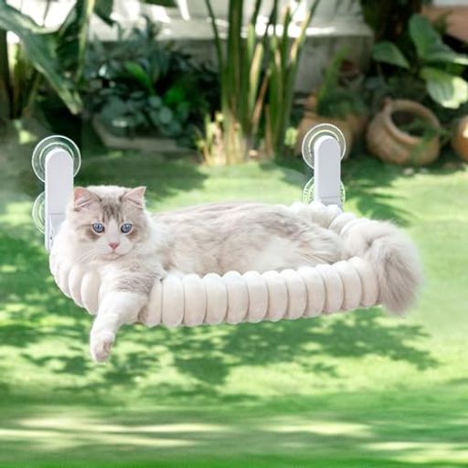 ペット用ベッド 折り畳み可能でクッション付き、二匹でも使用可能、吸盤力強化、洗濯可能、年間通して快適 【コンパクト折り畳み収納】従来の折り畳みハンモックからフレームをL形に改良、厚みがあるクッションカバーでも折り畳み可能。使用しない時窓にピッタリ収納可能なデザイン。必要な時のカーテンの閉まりに邪魔しない。53*30の広いスペースで大型ねこ2匹も活動自由(※吸盤を含む長さは58cmになり、購入前は窓枠のサイズを確認必要) 【一年間快適に過ごす】冬用ふかふかパイル地&amp;夏用メッシュの両面仕様。年間を通した快適温度管理できます。クッション式のベッド側はねこが大好きなお鍋形で、ふわふわの素材で冬には暖かい、1年間快適に過ごせます。【取外しやいカバー】マジックテープでカバーの装着と取外し簡単。洗濯可能でいつも清潔を保持できます。 【ロープなしでねこも愛用】吊りタイプのハンモックと違い、ロープがないため、猫が自由に転がれる安全空間を提供。飛び乗りor飛び降り時ロープで引っかかって怪我する危険を避けます。アクティブなねこでもおきにいり〜 【2倍の吸盤で吸引力UP】直径8.3cmの大型吸盤4つで作動。