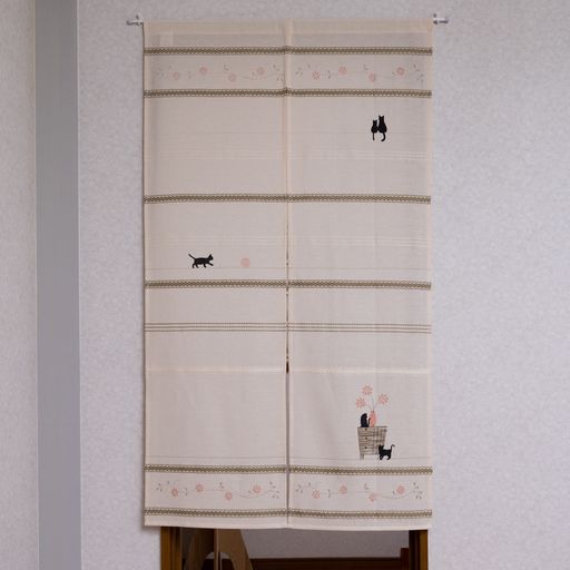 ユニベール猫柄綿使用かわいい目隠しのれんステッチキャット