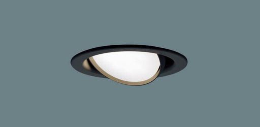 光源:LEDフラットランプφ70(口金GX53-1)用、首振範囲30度、照射方向可動型、30度の傾斜天井に配光対応、55度までの傾斜天井に取付可能 寸法:埋込穴径:φ100mm、埋込高:80mm