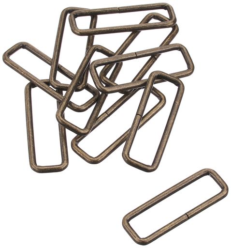 材質:鉄 メッキ:アンティークゴールド サイズ:線径3mm角カン(内寸40x10mm) 日本製 ストラップを通したり、鞄の持ち手やベルトを取り付けて使用できます。