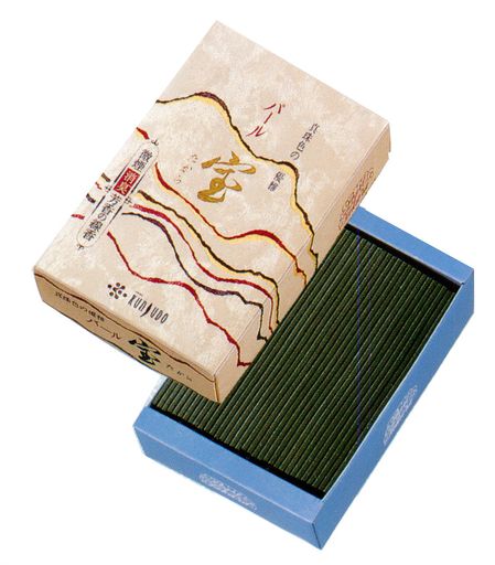 線香 ジャスミンを基調とした優雅な香りが広がります。消臭効果があり煙の少ないミニ寸のお線香なので、マンションやアパートにお住まいの方にもおすすめです。 ジャスミンを基調とした優雅な香りが広がります。消臭効果があり煙の少ないミニ寸のお線香なの...