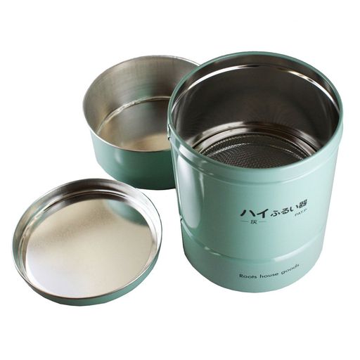 灰ふるい日々の灰のお手入れに、飛び散らない灰ふるい