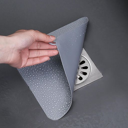 BPAフリー、食品グレードのシリコン製で、ゆがむことなくコーナーにフィット。 お手入れも簡単で、水道の蛇口からそのまますすげます。バスマットには丸い吊り下げ用の留め具が付いているので、水切りのためにきれいに吊り下げることができます。 片面は...