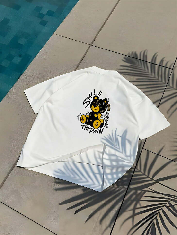 商品情報素材/材質コットン100％サイズ/寸法半袖Tシャツ サイズ表 / SIZE TABLE【サイズ】Sバスト：48cm／着丈：65cm／袖丈：20cm／肩幅：47cm身長目安：155〜160cm／体重目安：90〜100【サイズ】Mバスト：50cm／着丈：67cm／袖丈：21cm／肩幅：49cm身長目安：160〜165cm／体重目安：100〜120【サイズ】Lバスト：52cm／着丈：69cm／袖丈：21cm／肩幅：51cm身長目安：165〜170cm／体重目安：120〜130【サイズ】XLバスト：54cm／着丈：71cm／袖丈：22cm／肩幅：53cm身長目安：170〜175cm／体重目安：140〜150【サイズ】2XLバスト：56cm／着丈：73cm／袖丈：22cm／肩幅：55cm身長目安：175〜180cm／体重目安：155〜170【サイズ】3XLバスト：58cm／着丈：75cm／袖丈：23cm／肩幅：57cm身長目安：約180cm／体重目安：175〜190注意事項・バスト／肩幅は平置き採寸です（単位：cm）。・手作業採寸のため、1〜2cm程度の誤差が生じる場合がございます。・体重目安は参考値です。着用感には個人差がございます。・実物を基準にご確認ください。あらかじめご了承ください。注意モニター発色の具合により色合いが異なる場合がございます。tシャツ メンズ 半袖 無地 レディース 大きいサイズ 大きめ 綿100％ 白 コットン 厚手 半袖tシャツ ティーシャツ ユナイテッドアスレ ゆったり オーバーサイズ ビッグシルエット 白t 作業着 ブランド 白Tシャツ トレーニング 筋トレ ジム バスケ アウトドア オフホワイト 白tシャツ おしゃれ スポーツ 春 夏 秋 白いtシャツ t shirt t-シャツ 送料無料 5