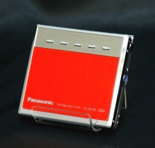 【中古】Panasonic　パナソニック　SJ-MJ55-R　レッド　ポータブルMDプレーヤー　MDLP対応　（MD再生専..