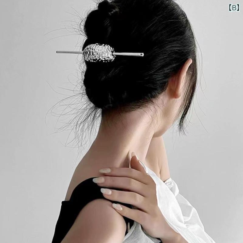 ヘアアクセサリー レディース シルバー 個性的 長い タッセル かんざし 月モチーフ...