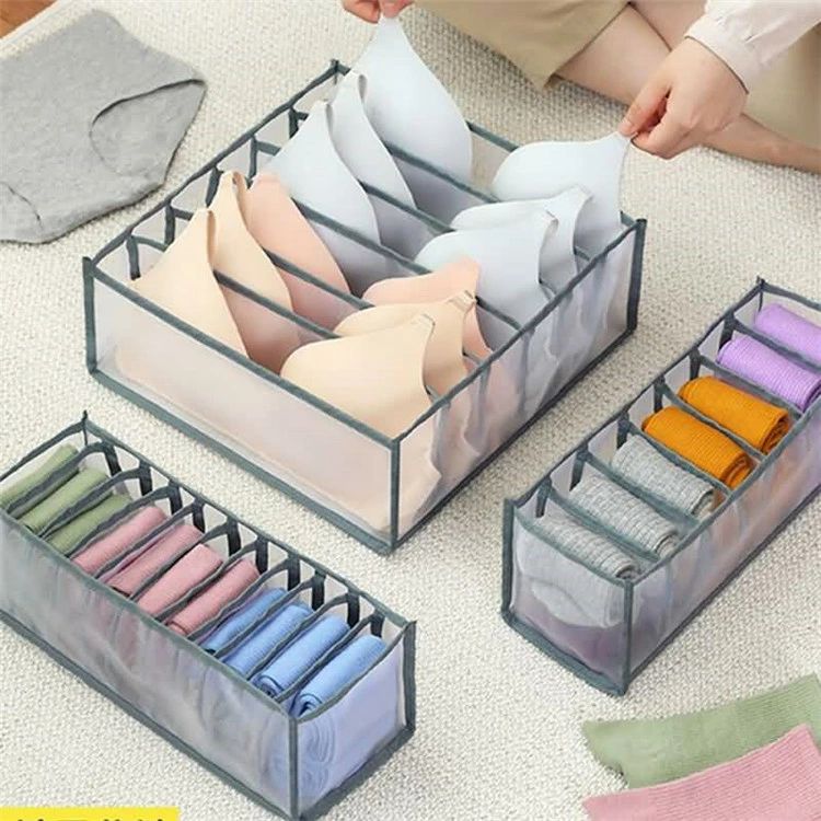 ■サイズ ：3種類セット 写真をご覧ください。 ■素材：PU ■カラー：全5色 ■注意点：※実物の色に近づけるように心がていますが、お使いの環境により画像の色が実物の色と違って見える場合があります。 仕切りタイプ 3種類セット 引き出しや衣装ケースの中に仕切りを作る 下着収納ケース 柔らかい素材 水洗可能 7マス/11マス/6マス 下着収納ケース 3点セット ファッション小物 着 靴下 収納 引き出し ランジェリー 収納ボックス 全5色 不良品についての説明基づいて掲載しています メーカー希望小売価格はメーカーカタログに基づいて掲載しています■サイズ ：3種類セット 写真をご覧ください。 ■素材：PU ■カラー：全5色 ■注意点：※実物の色に近づけるように心がていますが、お使いの環境により画像の色が実物の色と違って見える場合があります。 仕切りタイプ 3種類セット 引き出しや衣装ケースの中に仕切りを作る 下着収納ケース 柔らかい素材 水洗可能 7マス/11マス/6マス 下着収納ケース 3点セット ファッション小物 着 靴下 収納 引き出し ランジェリー 収納ボックス 全5色 不良品についての説明基づいて掲載しています メーカー希望小売価格はメーカーカタログに基づいて掲載しています