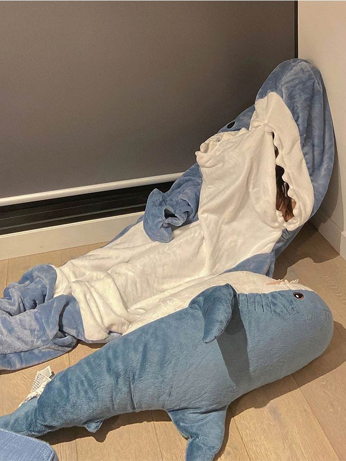サメ寝袋 フランネル shark blanket サメブランケット サメ着る毛布 きぐるみ パジャマ 大人用 寝袋 穿..
