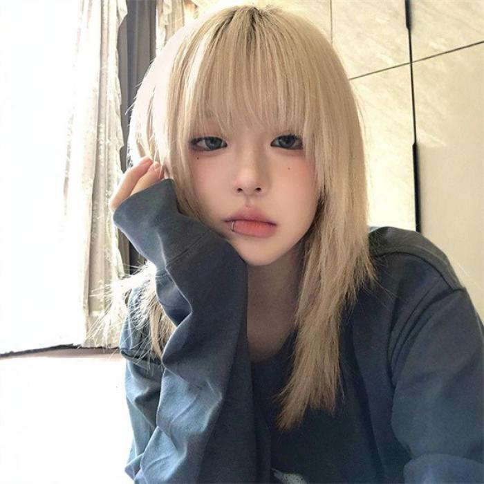 樂天商城 - ウィッグ ミディアムへア ストレート ゴールド 金髪 前髪あり フルウィッグ 可愛い コスレ ロリータ ゴスロリ 原宿 レディース コスチューム 仮装 大人 おしゃれ 普段使い 日常使い イベント 学園祭 演劇 舞台 学芸会 文化祭 ハロウィン dp093c6c6x1