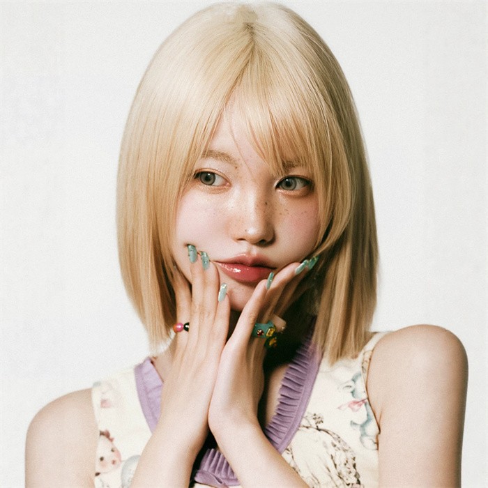 乐天商城 - ウィッグ ショート ストレート ゴールド 金髪 前髪あり フルウィッグ 可愛い コスレ ロリータ ゴスロリ 原宿 レディース コスチューム 仮装 大人 おしゃれ 普段使い 日常使い イベント 学園祭 演劇 舞台 学芸会 文化祭 ハロウィン dp140c6c6m3