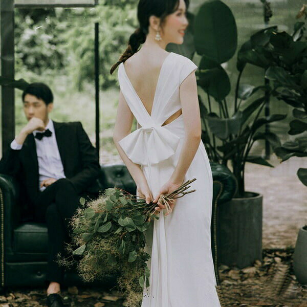 ウエディングドレス ロング サテン ドレス パーティードレス フィッシュテール 結婚式 大人 ピアノ 発表会 母親 演奏会 卒業式 披露宴 エンパイアライン スレンダー バックリボン ビーチフォト 花嫁 撮影 大きいサイズ 小さいサイズ S M L XL 白 レット da017f4f4f4