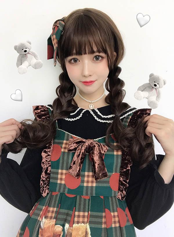 ウィッグ レディース フルウィッグ ロング 巻き髪 ブラウン 茶髪 ぱっつん前髪 前髪あり 可愛い かわいい 大人用 コスプレ ロリータ ゴスロリ コスチューム 原宿風 仮装 超自然 かつら wig Lolita 小顔 文化祭 イベント 学園祭 ハロウィン dq155n1n1x1