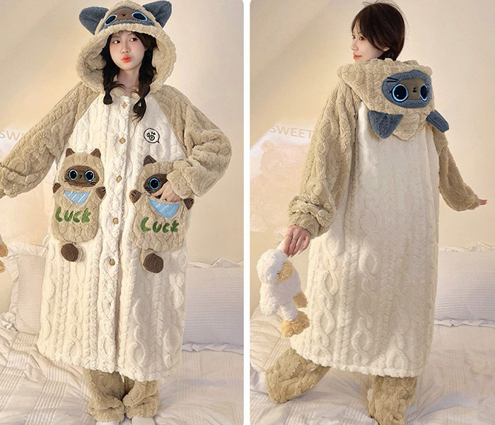 もこもこ ルームウェア 猫柄 ナイトガウン レディース 秋 冬 着ぐるみ風 パジャマ ガウン 部屋着 あったか 長袖 フード付き ポケット付き ロング丈 可愛い ナイトウェア 着る毛布 前開き 寝巻き 暖かい モコモコ 大人用 ふわふわ 動物 女性用 ギフト プレゼント ns002n1n1m3 happysunny-10029352 Happysunny Shop サンプル画像3