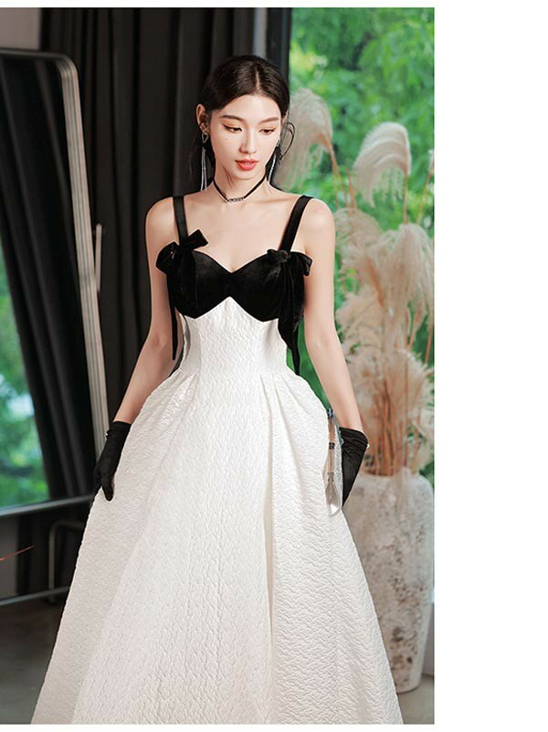 ロングドレス ピアノ発表会 袖なし ノースリーブ 演奏会 キャミソール 背中開き 編み上げ Aライン リボン飾り セクシー 大人可愛い パーティードレス レディース 結婚式 母親 ドレス 上品 フォーマル 披露宴 花嫁 ステージ衣装 20代 30代 40代 ホワイト 黒 da154x1x1x1