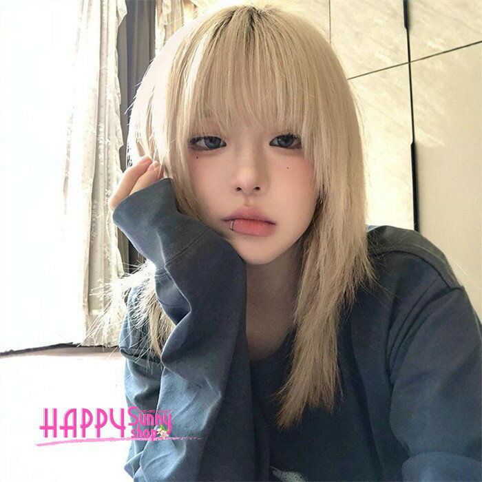 乐天商城 - ウィッグ ミディアム ストレート 金髪 ベージュ ブロンド レディース フルウィッグ 前髪あり 自然 小顔効果 韓国風 ナチュラル 原宿系 耐熱 wig かつら 普段使い おしゃれ 大人 可愛い ショート ロング ボブ風 ファッション 撮影 コスプレ イベント dq324x1x1x1