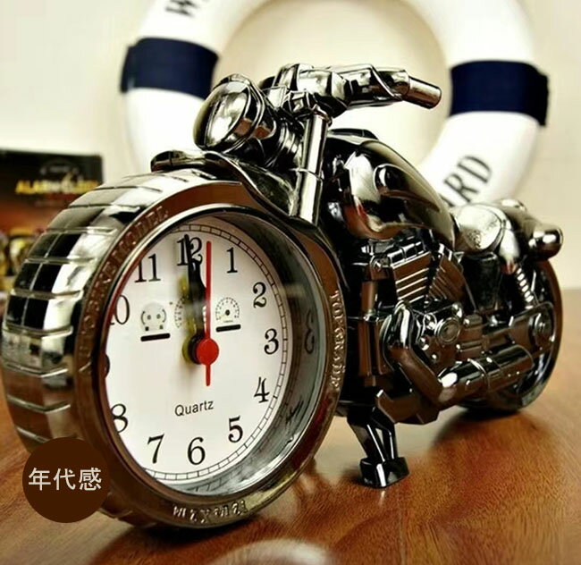 目覚まし時計 復古 置き時計 卓上 時計 鐘つきアラーム おしゃれ かわいい レトロ 寝室 プレゼント ギフト アジアン雑貨 新生活 オートバイ 年代感 置物