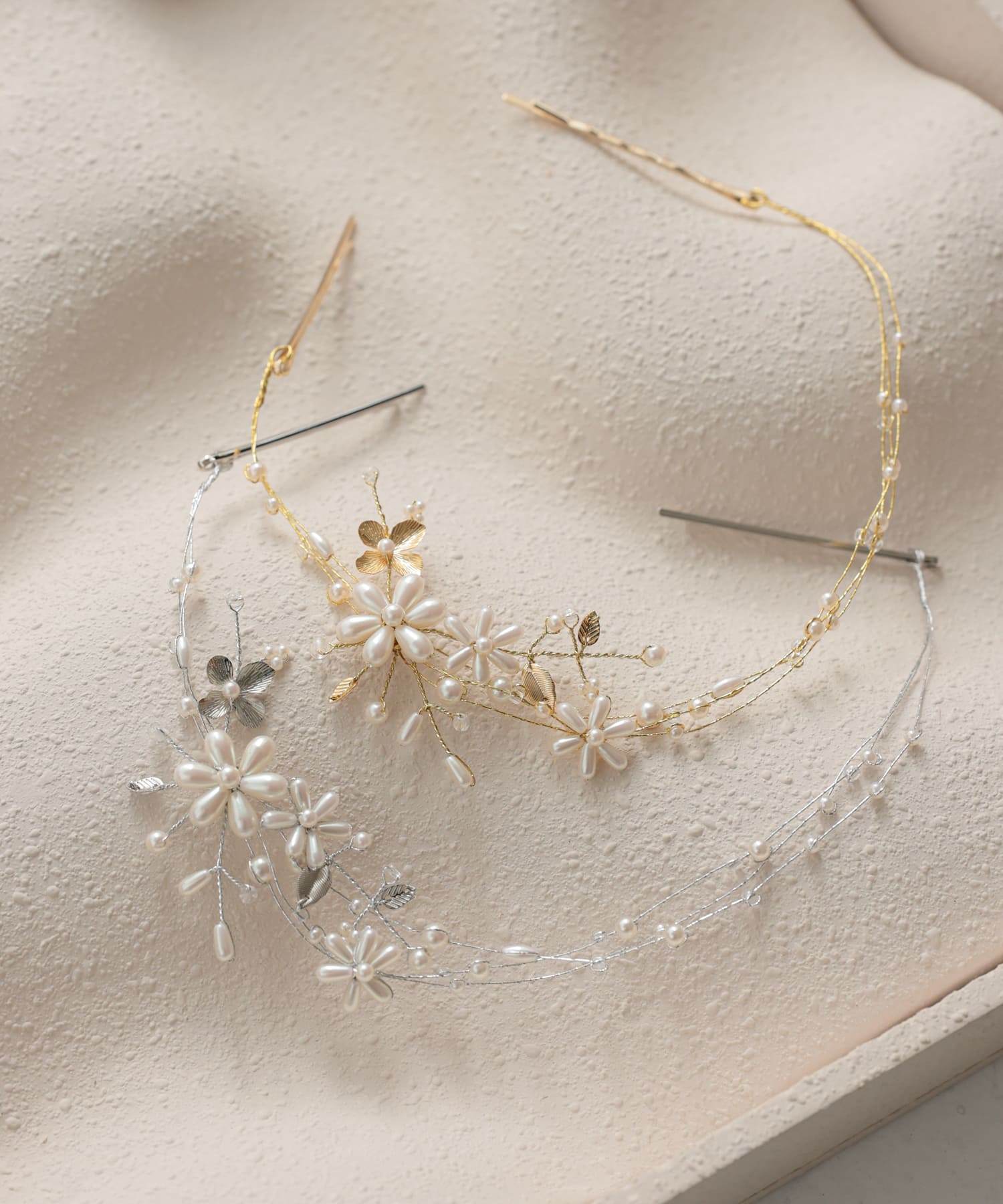 ヘアアクセサリー パール ヘッドドレス ゴールド ワイヤー 結婚式 ショートヘア お呼ばれ ヘアアレンジ 簡単 ゲスト 団子 ヘアピン 髪飾り 着物 和装 披露宴 2本セット シルバー ショート ロングヘア 葉っぱモチーフ ビジュー アップスタイル ダウンスタイル ナチュラル 真珠