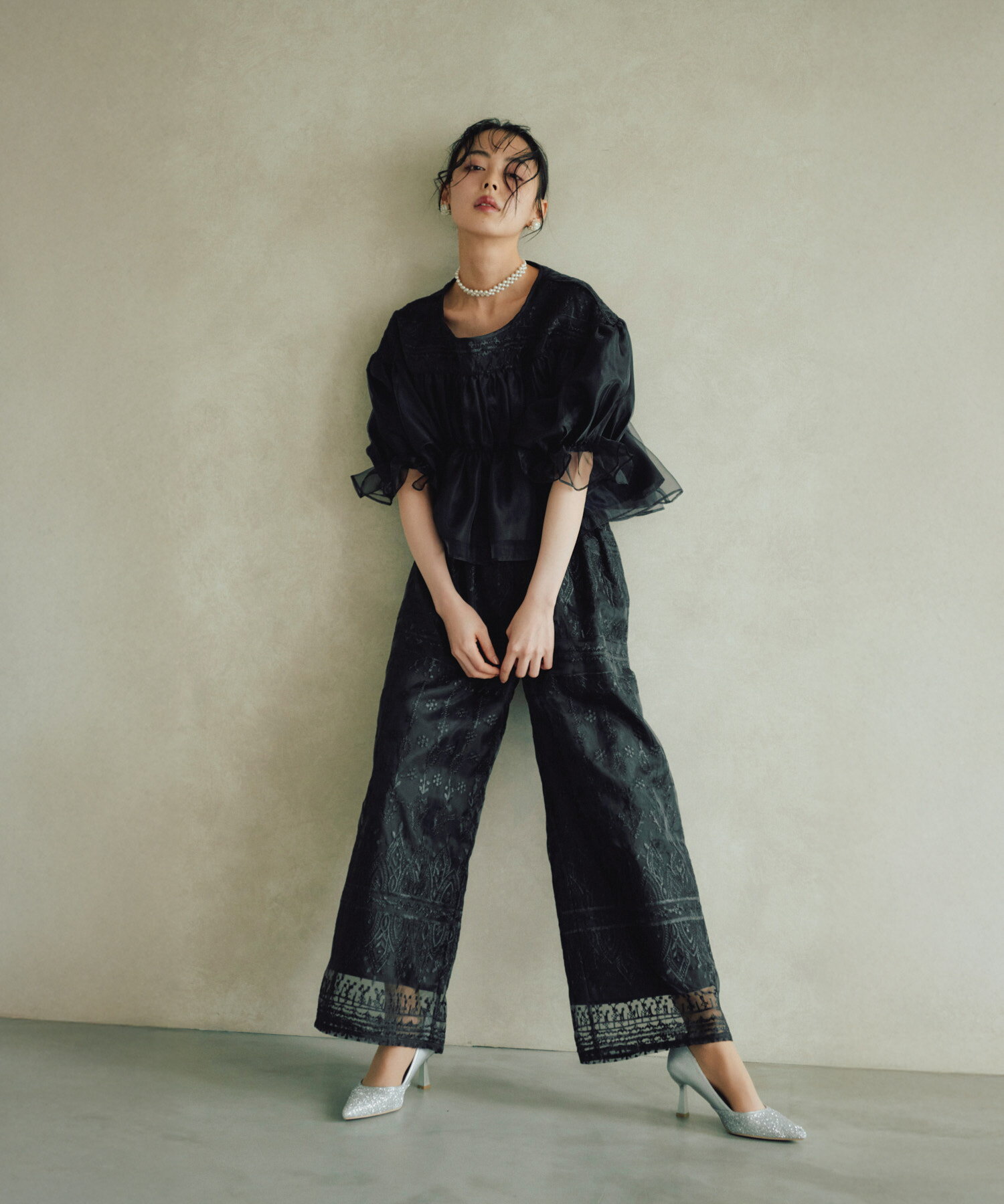 パーティードレス セットアップ パンツ ズボン ボタニカル刺繍 レース トップス セミワイドパンツ 2点セット フォーマル セレモニー 結婚式 二次会 披露宴 食事会 演奏会 成人式 春 夏 秋 冬 体型カバー 大人かわいい 上品 清楚 華やか エレガント【ハレモード公式】