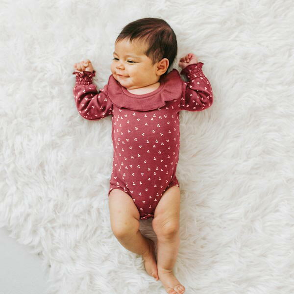 L'ovedbaby オーガニックコットン ベビーラッフルボディスーツ(長袖) | オーガニッ...