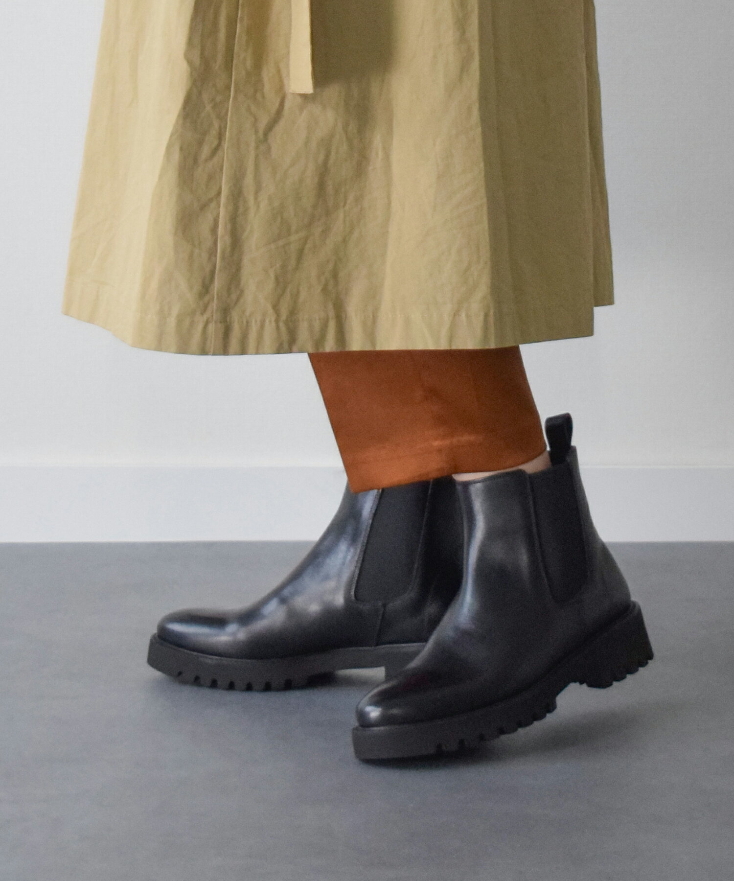 PASCUCCI ベーシックレザーサイドゴアショートブーツ