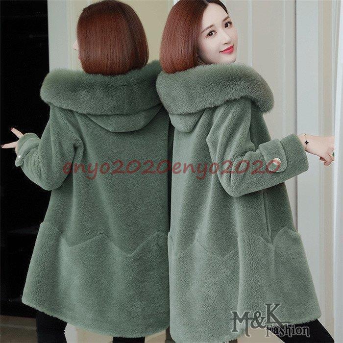 ★キーワードムートンコート レディース ファーコート フェイクムートン ロングコート オーバーコート ボアコート アウター 冬 防寒 上品 おしゃれ 大きいサイズ ファー付き　 防寒 あったか アウター おしゃれ 大きいサイズ 体型カバー 20代 30代 40代 50代 60代　着痩せ 通勤　OL　ママコート　ファション　おしゃれ★使用シーン等：通勤　OL　オフィス　普通着★カラー：緑　ブルー　赤（写真参考）★素材：ボリエステル★サイズ（CM)：M： バスト102 着丈78 袖丈39 肩幅38L： バスト106 着丈79 袖丈40 肩幅39XL： バスト110 着丈80 袖丈41 肩幅40XXL: バスト114 着丈81 袖丈42 肩幅41XXXL: バスト118 着丈82 袖丈43 肩幅42※サイズは人の手によって測っているため、1-3cmの誤差がある場合がございます。予めご了承下さいませ。