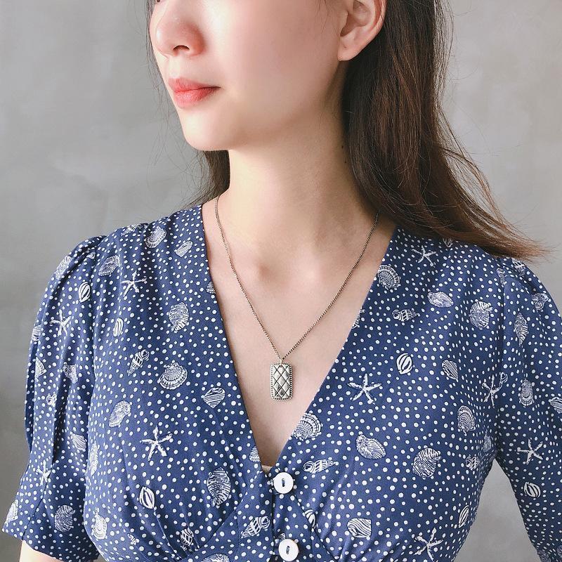 ネックレス ペンダント プレート スクエア 四角 チェーン ロング アンティーク ヴィンテージ アクセサリー ファッション小物 ジュエリー レディース