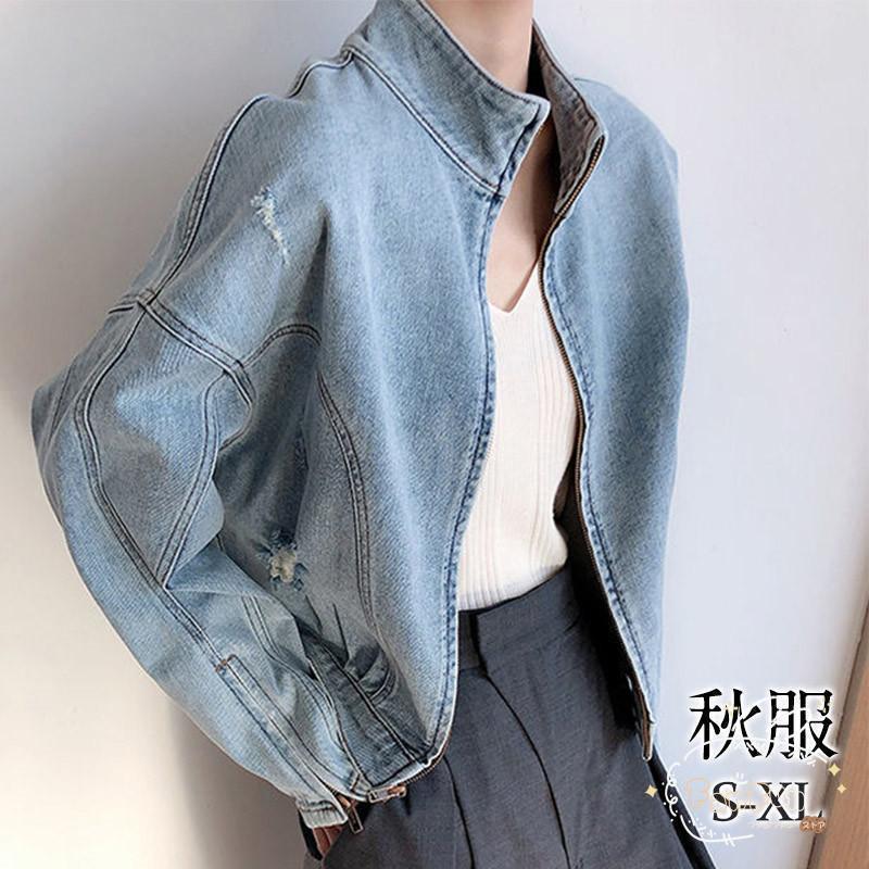 商品詳細:カラー:/画像通りサイズ:/S/M/L/XL【商品説明】◎毎シーズン大好評のデニムジャケットが進化して帰ってきた。◎ベーシックな形なので流行にとらわれず、一枚持っていればどんなコーデにもマッチしてくれる◎着回し力抜群の大人カジュアルにはかかせないアイテムです。【素材】コットン、ポリエステル、その他●サイズ表記は目安です。誤差はご了承ください。●生産の関係により写真と色、柄が若干異なる場合があります。【キーワード】デニム ジャケット Gジャン ジージャン ブルゾン ストリート 厚手 ゆったり 着痩 トップス レディース コーデ ロング丈 長袖 アウター 大きいサイズ ゆったり 新作 カジュアル 軽量 安い 暖かい 綿 防寒 韓国風 防風 おしゃれ ダメージ ヴィンテージ 羽織 通勤 無地 体型カバー 定番 大 ストレッチ 高級感 シンプル 20代 30代 40代 50代 楽チン 春 春服 秋 秋服 冬 上着 快適 プレゼント 細身 ギフト スリム