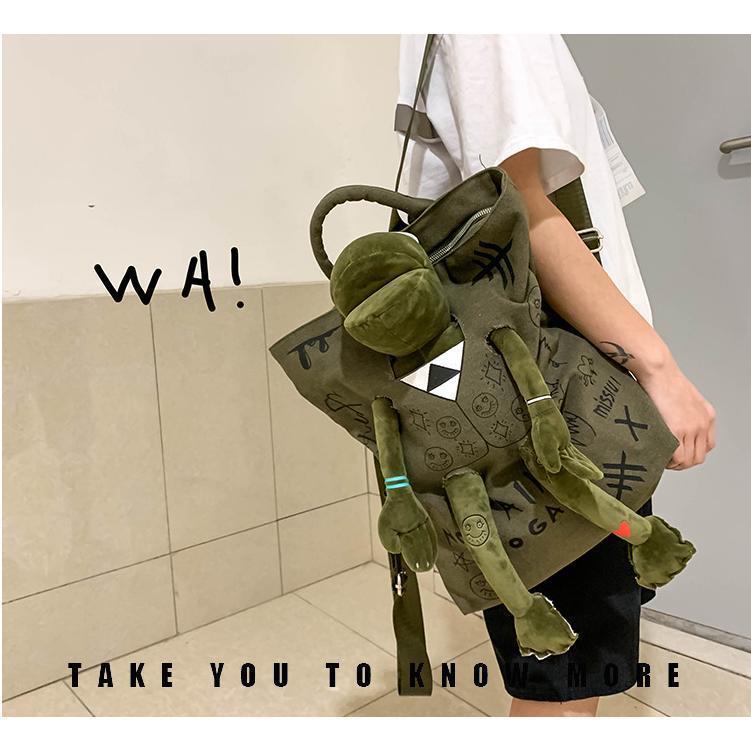 メンズ バッグ リュックサック■素材：ズック■カラー：グリーン■サイズ：横幅37cm×マチ幅1cm×縦幅40cm■重さ：約0.61KG■原産地：中国