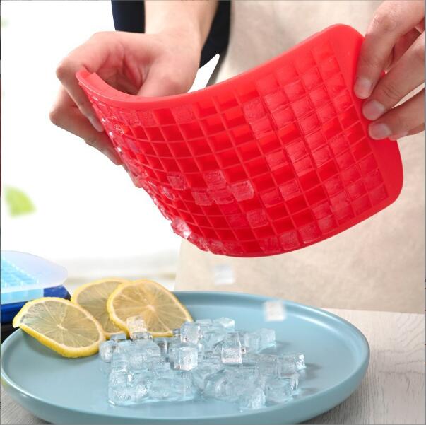 樂天商城 - ミニシリコン製氷皿 キャラクター / 四角型 柔らか素材 簡単離型 省スペースシリコンアイストレイ ミニサイズ 製氷・チョコ・ゼリー兼用 冷凍庫に最適可愛いキャラクター製氷皿 四角型ミニシリコントレイ 多用途調理型