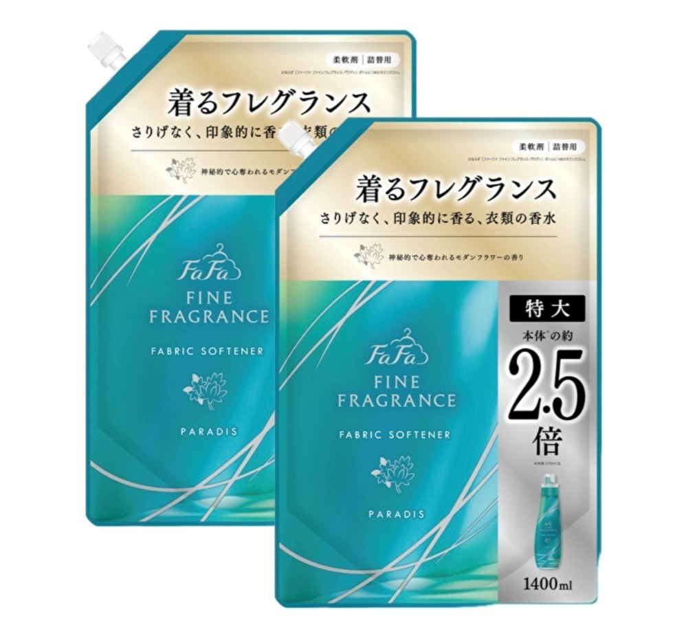 ファーファ／ファインフレグランス　パラディ　柔軟剤　つめかえ用　1袋(1400mL)×2袋セット　　　　　　　　　　　　　　　　　　 　　　　　　　　　　　　　　　　　　　　　　　　　　　　 〜着るフレグランス。さりげなく、印象的に香る、衣類の香水〜　　　　　　　　　　　　　　　　　　 　　　　　　　　　　　　　　　　　　　　　　　　　　　　 ＊神秘的で心奪われるモダンフラワーの香り。チュベローやジャスミンのホワイトフローラルと、温かみのあるムスクの中に、穏やかなグリーンを感じる心地よい香りが一日中香ります。　　　　　　　　　　　　　　　　　　　 ＊吸水性に優れた処方で、お洗濯後も汗や水分をさっと吸い取りすぐに乾きます。　　　　　　　　　　　　　　 ＊なめらかな肌心地、静電気防止、抗菌、防臭効果。　