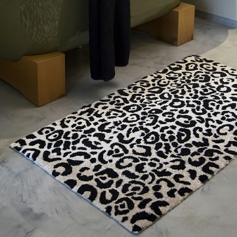 アビス＆ハビデコール LEOPARD 約60×100cm 玄関マット / ABYSS HABIDECOR 高級感 高級 風水 天然素材 室内 屋内 おしゃれ モダン ラグジュアリー ブランド 大きめ 大判 綿 コットン 百貨店 ホテル 洗える インテリア 柄 ヒョウ柄 アニマル 60 100