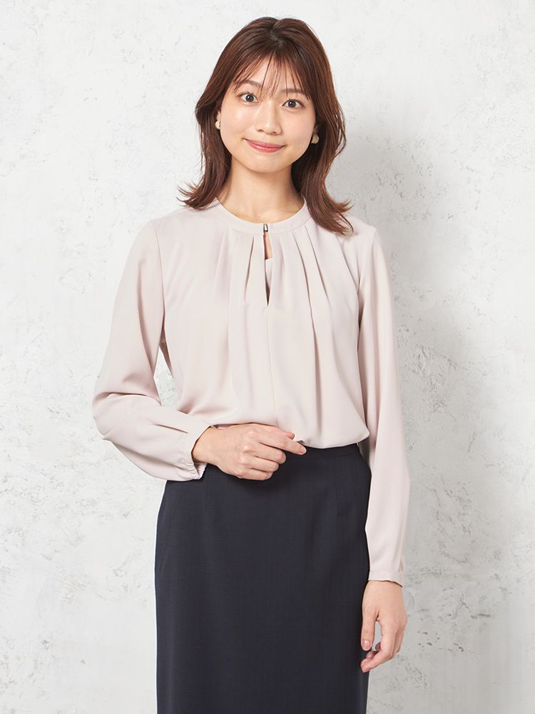 【10%OFFクーポン:11月20日20時〜30日23:59まで】レディースニット・カットソー その他 SOFFICE クルーネックプルオーバータックブラウス ...