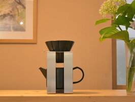 美しいデザインのコーヒードリッパー
