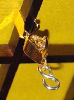 吊り下げ具 格子天井専用 吊り灯篭用 クリップ 金色（2個入）輪灯 には使用できません