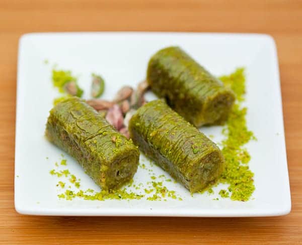 トルコのスイーツ　サルマ・ピスタチオロール 20個 400 GR - ELIT Pistachio Roll (20 pcs - 400gr)