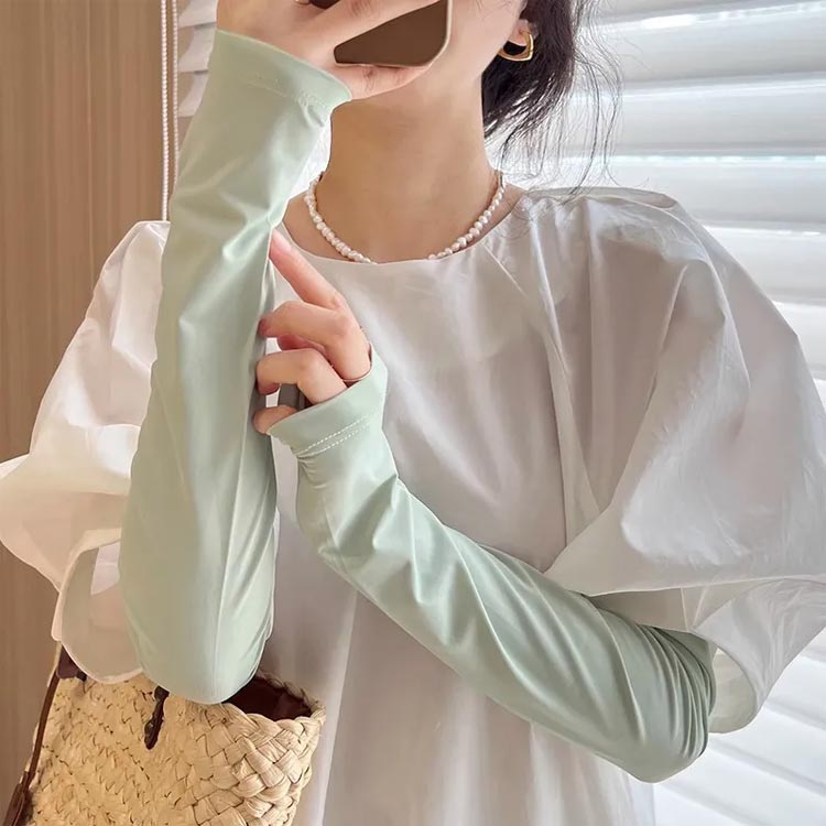 運転 2組セット 紫外線対策 冷感 涼しい レディース アームカバー 手袋 ひんやり UV対策 UVカット 日除け スポーツ ゴルフ アームウォーマー 登山 アウトドア 日焼け 吸汗速乾 指穴 ガーデニング 自転車 アウトドア スマホ手袋 シンプル 薄手 涼しい ロング