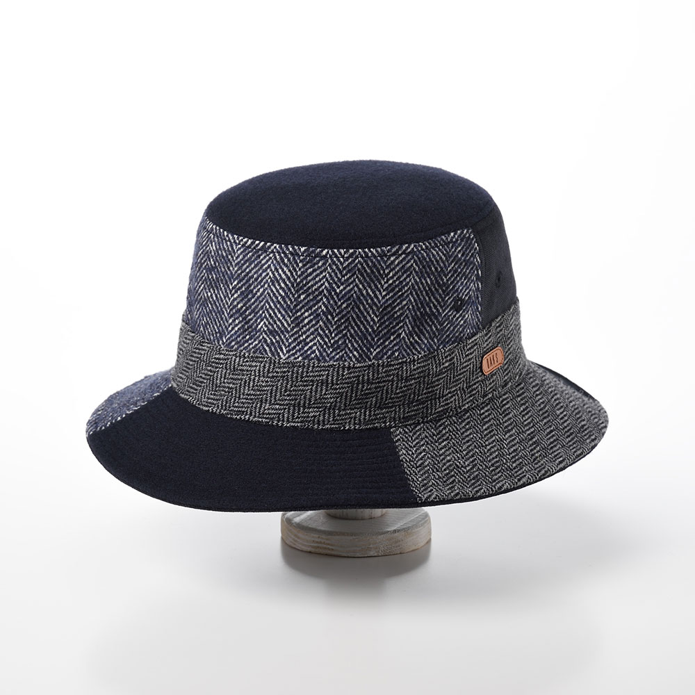 【期間限定500円OFFクーポン】DAKS 帽子 サファリハット メンズ 秋 冬 ブランド 大きいサイズ バケットハット ソフトハット 防寒 暖かい サイズ調整 レディース 紳士帽 おしゃれ プレゼント 送料無料 あす楽 英国ブランド 日本製 サファリ パッチワーク D3836 ネイビー