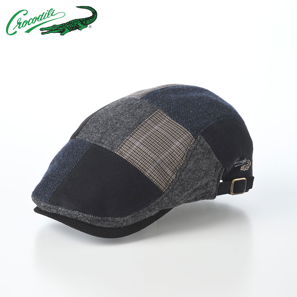 仕様 カラー：チャコールミックス ブランド：CROCODILE（クロコダイル） 素材：綿、毛（ウール）、その他 つばの広さ：約6.5cm 重さ：約70g サイズ調整箇所：サイド 中国製 ハンチング 着用シーズン：秋～冬 ■ サイズの目安 メーカー表記　58cm 実寸サイズ：ほぼ表記どおり ■ 取り扱いのご注意 手洗い可 [手洗いについてのご説明] ※洗濯の際には品質表示タグの記載内容をご確認ください。 カジュアルウェアとの相性がよく、世代を超えて愛されるクロコダイルの帽子 CROCODILE（クロコダイル）の帽子は、ブランド全体に共通する"上質な日常着"という考え方を、そのまま小物に落とし込んだアイテムです。 派手さを前面に出すのではなく、落ち着いたカラーリングやベーシックなデザインを軸にしつつ、ワニのロゴを"さりげないアクセント"として機能させています。そのため、年齢や服装を選ばず取り入れやすく、幅広いシーンになじみます。 特に、シャツ、ポロシャツ、軽めのブルゾンといったカジュアルウェアとの相性がよく、帽子は全体を自然にまとめる役割を果たします。また、ブランドが大切にしてきたブリティッシュトラッドの雰囲気との親和性が高く、シンプルながら「きちんと感」を演出できる点も魅力です。 CROCODILE（クロコダイル）は、長年にわたり「大人が心地よく過ごせる服」を提案してきたブランドです。帽子に関しても、かぶりやすさや使いやすさを重視しつつ、過度に主張しないデザインで長く愛用できるアイテムに仕上げられています。 帽子専門店・時谷堂百貨では、当店限定のCROCODILE（クロコダイル）ラインナップも数多くご用意しています。 ポロシャツやブルゾンといった定番アイテムで知られるカジュアルブランド ワニのワンポイントが印象的なCROCODILE（クロコダイル）は、1952年にシンガポールで誕生し、日本では1963年から展開されているカジュアルブランドです。 ブランドの最大の魅力は、流行だけに左右されない安心感と、日常生活になじむ実用性です。 ブリティッシュトラッドを基調とした、ポロシャツやブルゾンといった定番アイテムは、シンプルでありながら清潔感があり、年代を問わず親しまれてきました。 また時代に合わせた軽やかさや上品さを積極的に取り入れている点も特徴です。現在では「"大人のTPO"をスマートに演出するブランド」をコンセプトに掲げ、"自分らしいオン"と"きちんとオフ"という、大人が心地よく過ごすための社会性と時代へのフィット感を大切にしています。 また近年では、従来のファン層だけでなく、より幅広い世代に向けたリブランディングも進められており、原点ともいえる「French touch British Trad」（フレンチタッチ ブリティッシュトラッド）というテーマのもと、伝統性に現代的な感覚を加えた、新たなスタイル提案も行っています。