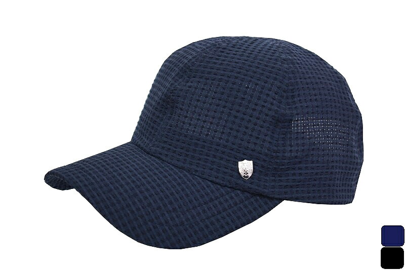 color &nbsp; ネイビー ブラック 商品説明 サイズ S(55cm),M(56.5cm),L(58cm),LL(59.5cm) ※後ろに約−1〜＋1cmできるアジャスターあり つば・・約7cm 素材 本体：ポリエステル65%、複合繊維(ポリエステル)35% シーズン 春夏 洗濯 手洗い可・ウェット 生産国 日本製 注意 ※モニターの発色の具合によって実際のものと色が異なる場合があります。 ※在庫は実店舗を含め複数店舗と共有の為、入れ違いで完売の場合があります。 その場合はお客様にご連絡の上、キャンセルとさせていただきます。紳士帽子/男性用/帽子/通販/メンズキャップ/キャップ/野球帽/父/シニア/DAKS/ダックス/ブランド/老舗/おじさん/大きいサイズ/小さいサイズ/ビッグサイズ/スモールサイズ/旅行/洗える/洗濯/アジャスター付き/サイズ調節/使いやすい/アウトドア/キャンプ/レジャー/定番/30代/40代/50代/60代/70代/S/M/L/LL/55cm/56.5cm/58cm/59.5cm/春/夏/紺/黒 東レのDotAirサッカーという、特殊メッシュ組織で通気性に優れた超軽量な素材です。 かぶっていると凹凸のある普通のサッカー生地のように見えますが、特殊な編み方のメッシュ地です。 きれい目な印象でかぶれますが、猛暑にも負けない爽やかで快適なかぶり心地です。 ストレッチ性がある頭部分は芯地を貼らず、頭に沿いやすく、軽くて柔らかいかぶり心地に仕上げています。 シワになりにくく、くるくるととても小さくできるので、持ち運びにも便利。 内側にサイズを小さくできるアジャスター付き。 手洗い可能。 日本製。