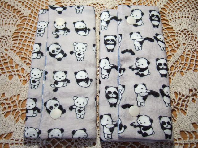 【fuwa fuwa】ハンドメイド 抱っこ紐用よだれパッド(パンダ)