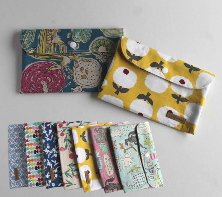 【clover】ハンドメイド　マルチファスナーポーチ　ベジタブル/アニマル