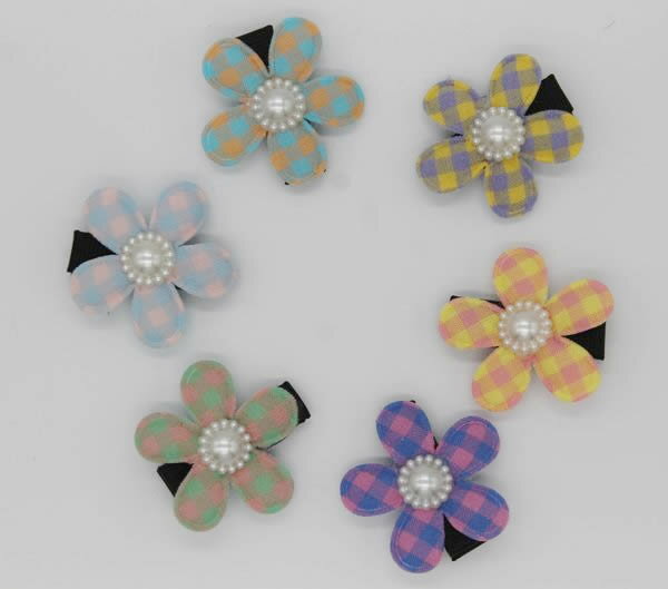 【plume】【まとめ買い対象】ミニクリップタイプ　ベビーヘアクリップ　チェックの花