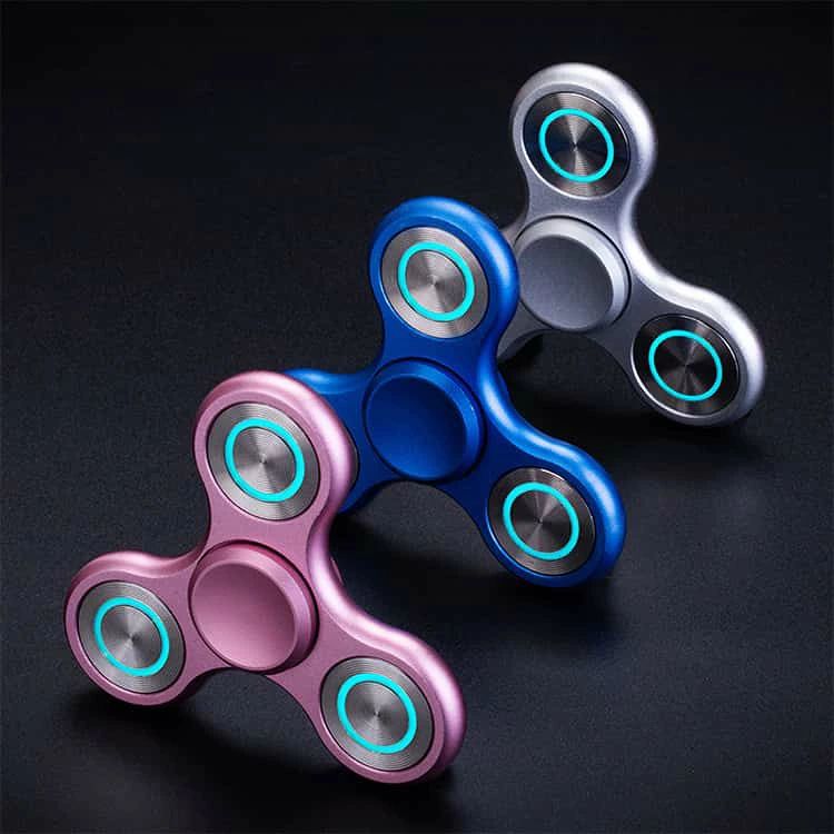 ハンドスピナー ハンド グッズ 指先のコマ おしゃれ 夜光 フィンガースピナー おも...
