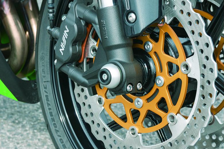 LSL フロントアクスルプロテクター SILVER ZX-6R ZX636E 13-17／Z1000 07-09／VERSYS1000 12-14 《エルエスエル 555K126SI》 2