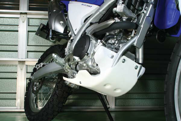 外装 スキッドプレート ホワイト XR250/BAJA 95-63004W 4520616337957取寄品